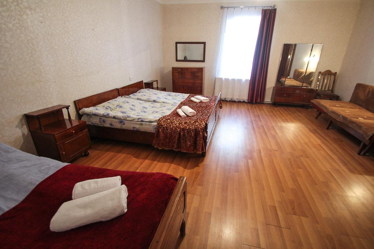 Eka&Nino Guesthouse Mestia Zewnętrze zdjęcie