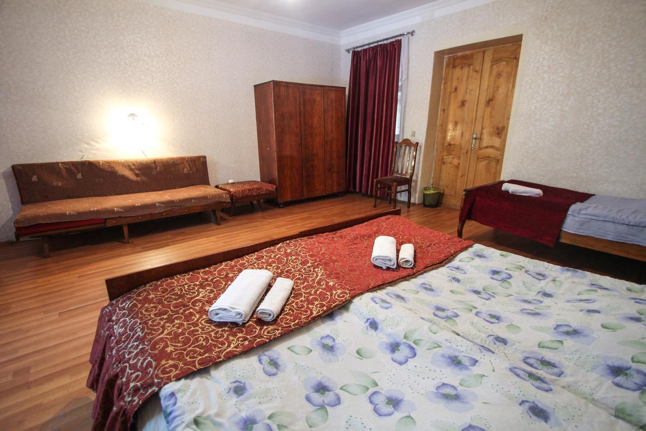 Eka&Nino Guesthouse Mestia Zewnętrze zdjęcie